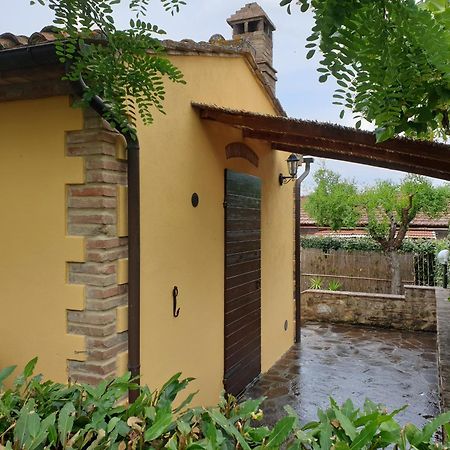Agriturismo Villino Del Grillo San Gimignano Exterior photo