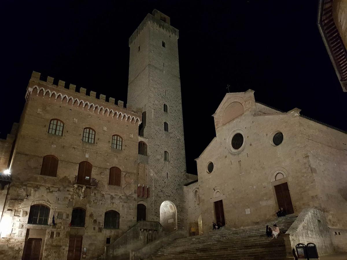 Agriturismo Villino Del Grillo San Gimignano Exterior photo