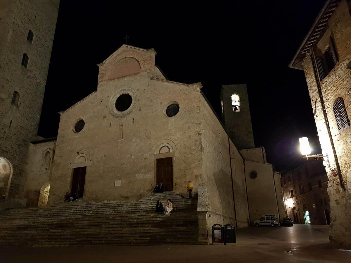 Agriturismo Villino Del Grillo San Gimignano Exterior photo